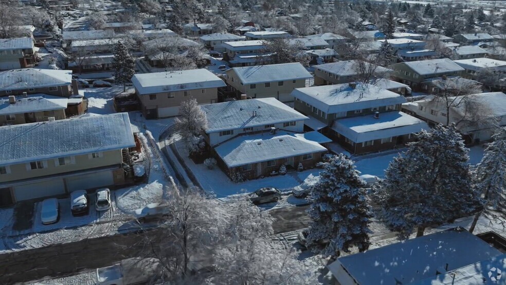 9864 Orangewood Dr, Thornton, CO 80260 - photo 2