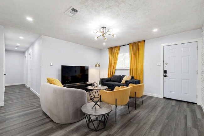 7609 Noreast Dr unit ID1056415P, North Richland Hills, TX 76180 - photo 2