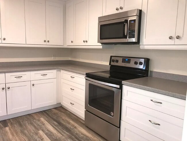 680 N Court St, Bronson, FL 32621 - photo 7