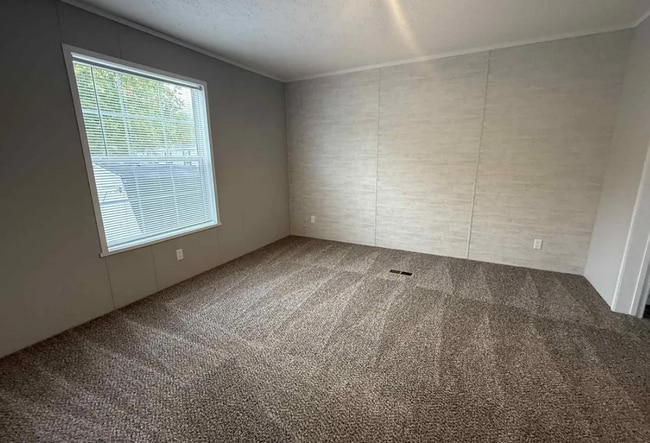 16645 Lakewood Dr, Holly, MI 48442 - photo 2