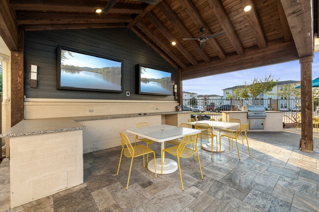 Holleman Crossing, College Station, TX 77845 - photo 5