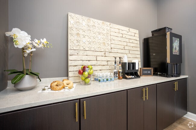 Starbuck's Coffee Bar