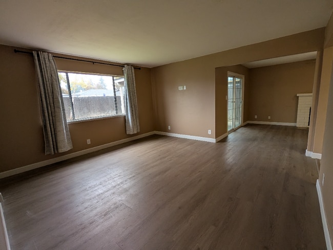 3022 W San Gabriel Ave, Fresno, CA 93722 - photo 3