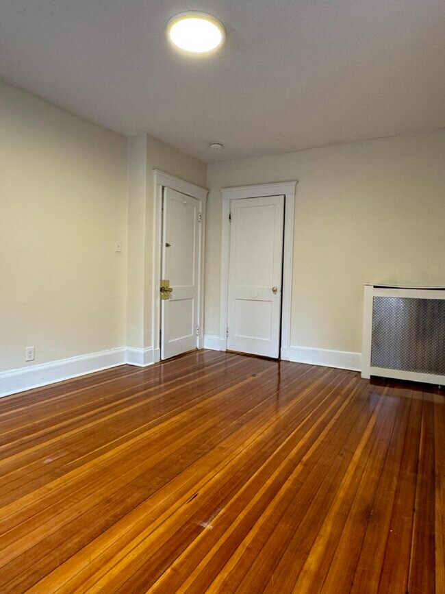 14 Barrows St unit 4, Allston, MA 02134 - photo 5