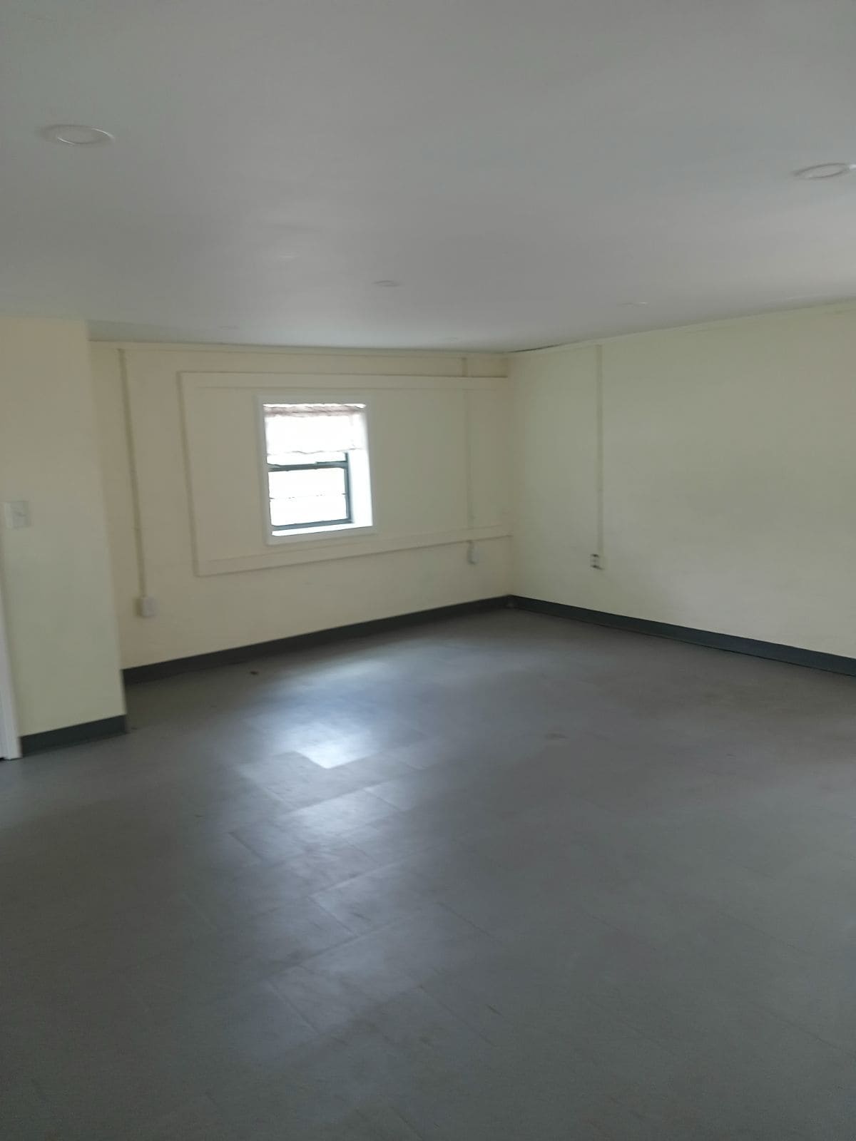 1143 S Virginia Ave unit MMI VA B, Mercedes, TX 78570 - photo 1