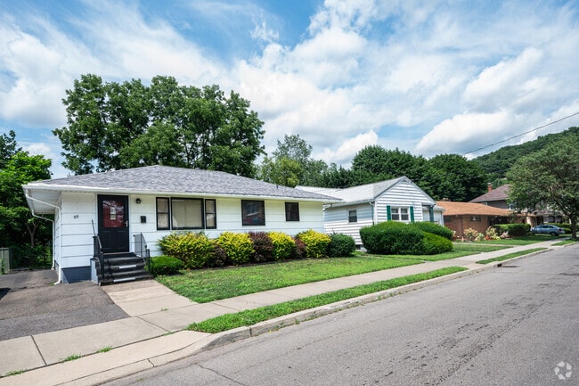 There are many single family homes in First Ward.