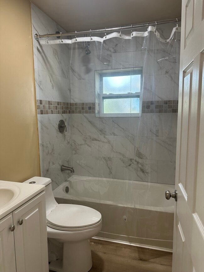 124 S Oleander Ave unit 3, Daytona Beach, FL 32118 - photo 4