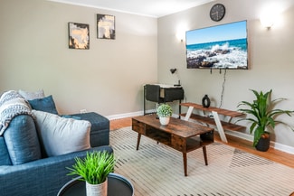 432 Elmwood Ave Unit 2, Evanston, IL 60202