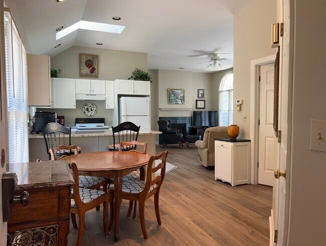 201 Plantation Dr unit Diane Paget, Southern Pines, NC 28387 - photo 4