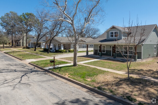 In Graham, homes with large lots offer a perfect blend of comfort and space.