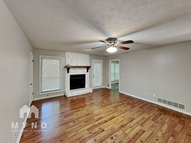 1253 Blazing Ridge W SW, Lawrenceville, GA 30046 - photo 4