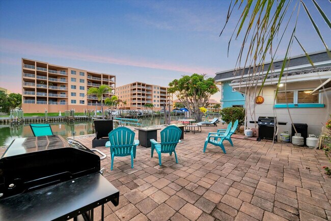 11420 1st St E unit ID1302347P, Treasure Island, FL 33706 - photo 5