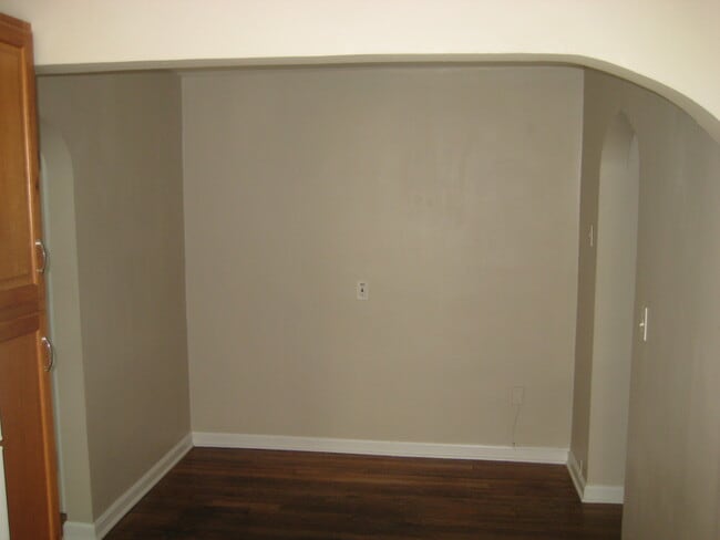 1604 Sutton Ave unit 4, Cincinnati, OH 45230 - photo 5