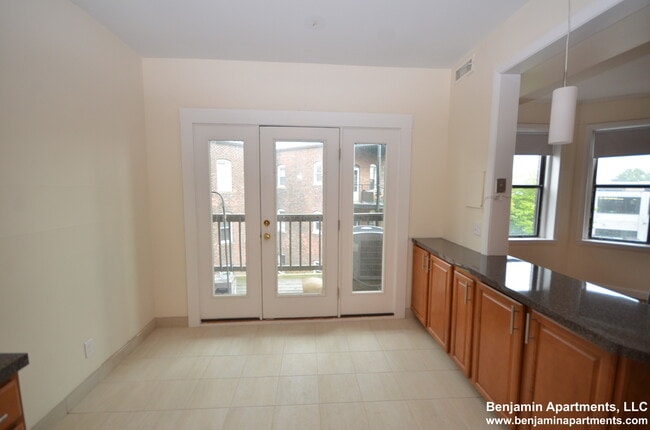 1111 Commonwealth Ave unit A, Boston, MA 02215 - photo 3