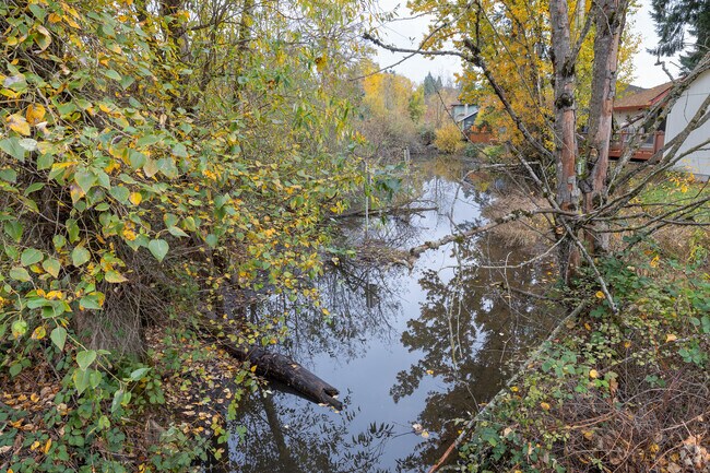 Kellogg Creek runs through the center of Oatfield.