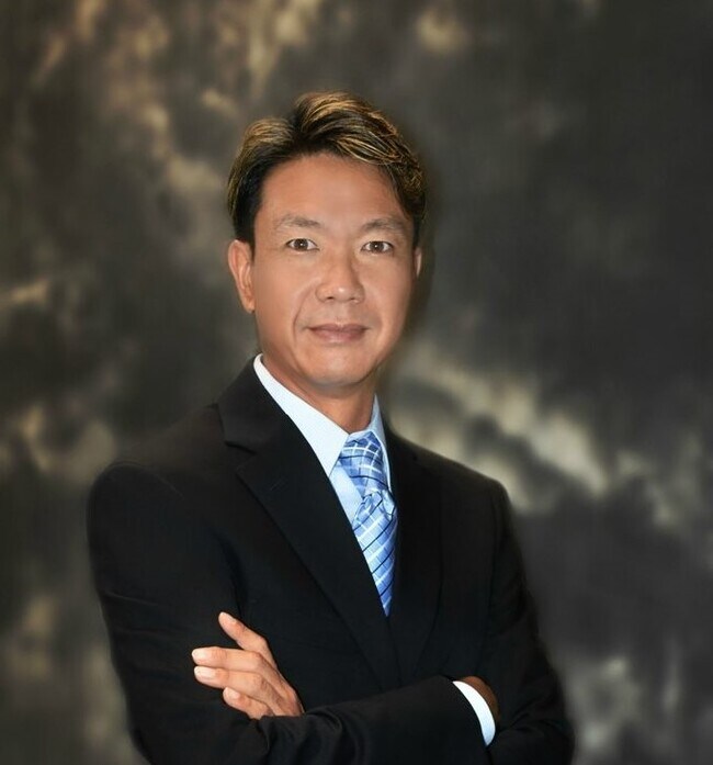 Sang Lee