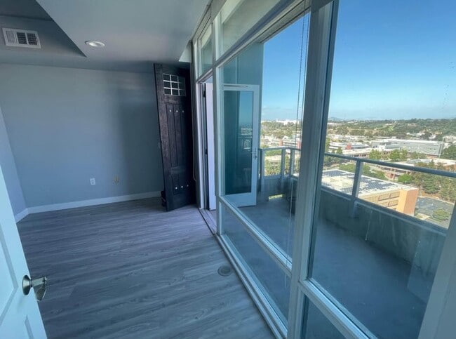 Skyvue Lofts At Smart Corner unit 1834, San Diego, CA 92101 - photo 3