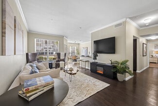 2402 N Ben Wilson St, Victoria, TX 77901