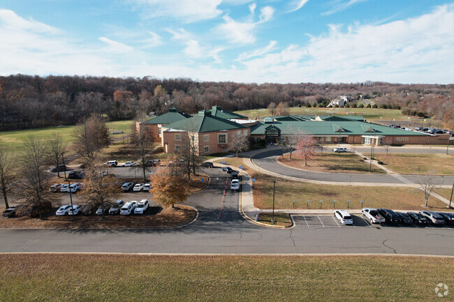 Auburn Middle School serves students and families of Prince William County.