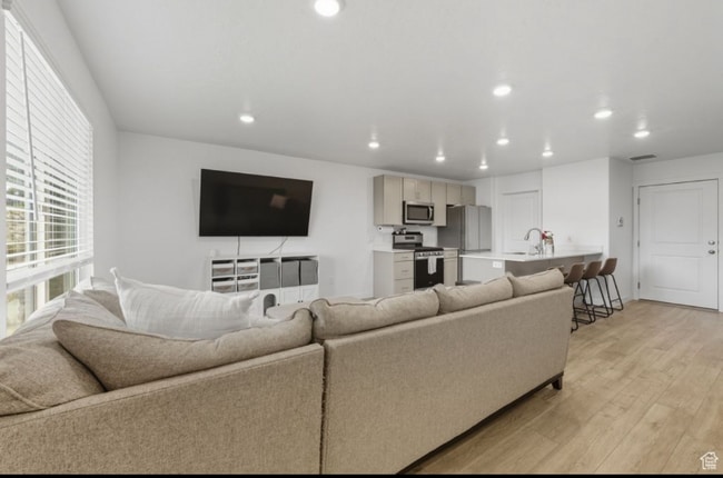 3728 Orinda Dr, Lehi, UT 84043 - photo 3