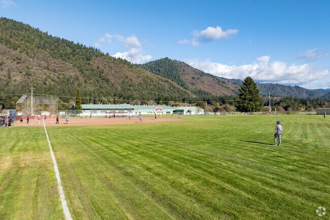 Hoopa Valley High School challenges and ecourages children to learn.