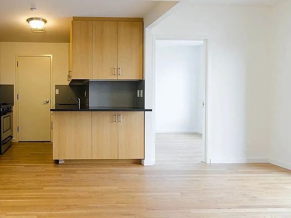 261 Eckford St, Brooklyn, NY 11222 - photo 1