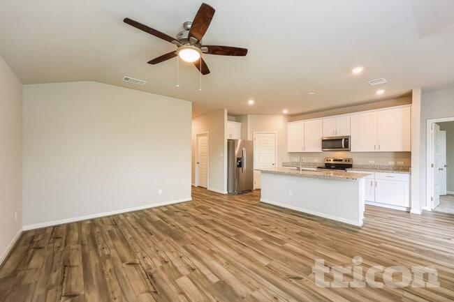 13542 Paxton Blvd, Saint Hedwig, TX 78152 - photo 3