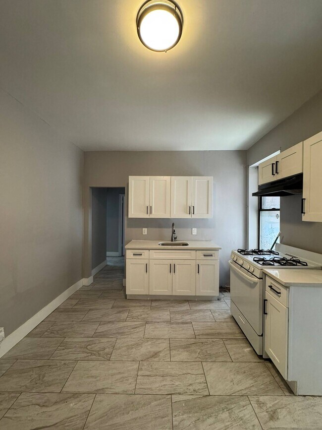 6 Bergen Ave unit 36, Jersey City, NJ 07305 - photo 2