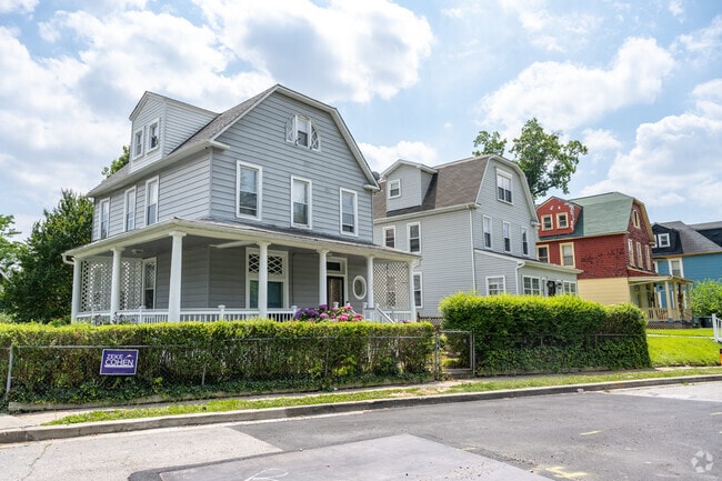 Dutch colonial homes are common in Mount Holly.