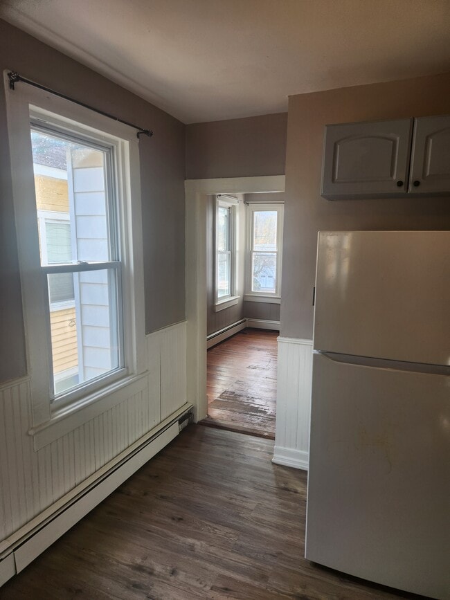 11 Fairview Ave unit 2, Poughkeepsie, NY 12601 - photo 6