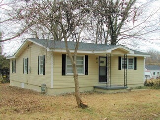 313 Georgia Dr, Athens, GA 30605