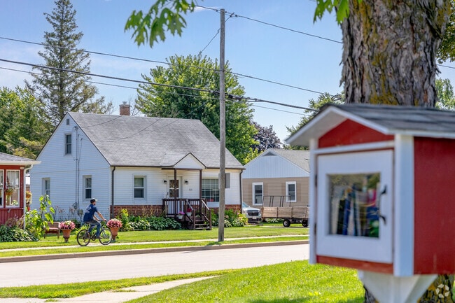 A little free library signals neighborly spirit across Sacred Heart’s blocks.