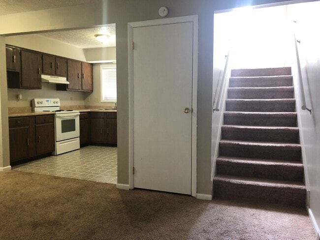 1020 Broadway St unit B4, Martins Ferry, OH 43935 - photo 6