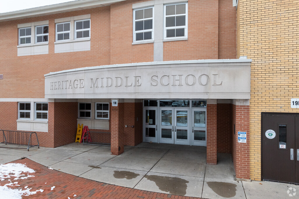 Heritage Middle School has 526 students in grades 6-8.