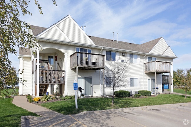 Park Place Apartments, Davenport, IA 52807 - photo 2