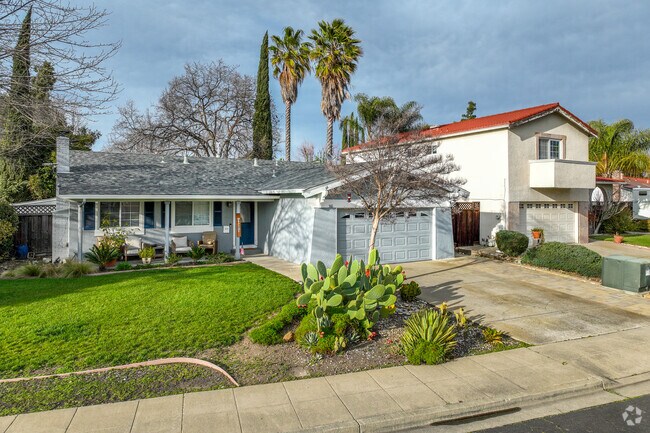 Large and comfortable homes can be found all around in the Tempo neighborhood.