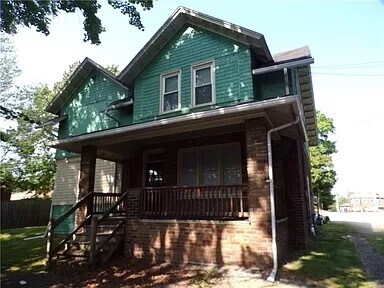 126 College Ave unit Upper Unit 2, Indiana, PA 15701 - photo 2