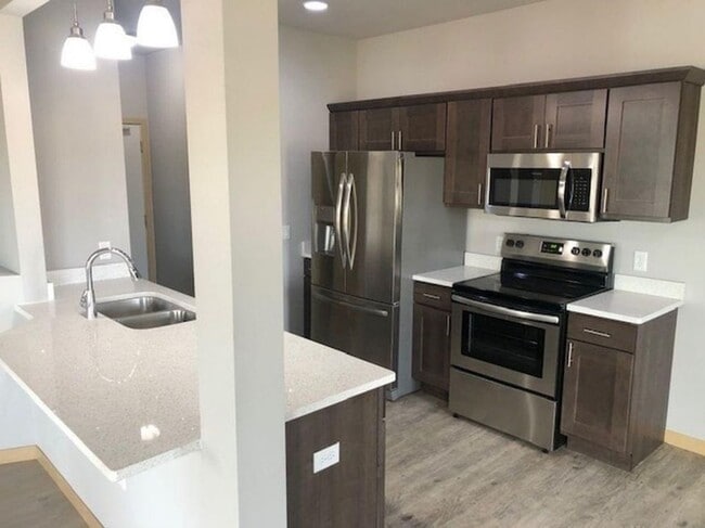 6058 Driscoll Dr, Madison, WI 53718 - photo 5