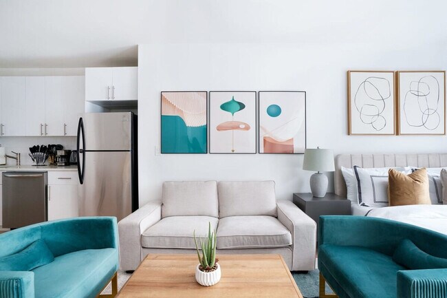 444 W 48th St unit ID1022001P, New York, NY 10036 - photo 2