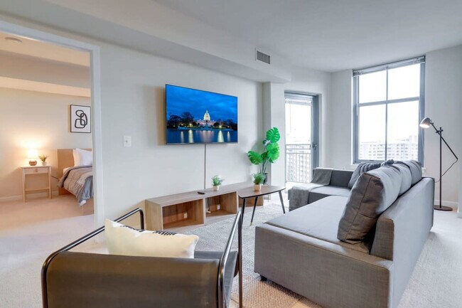 550 14th St S unit FL13-ID1022398P, Arlington, VA 22202 - photo 3