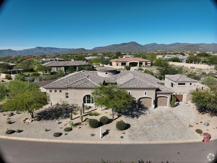 8512 E Eagle Claw Dr, Scottsdale, AZ 85266 - photo 2