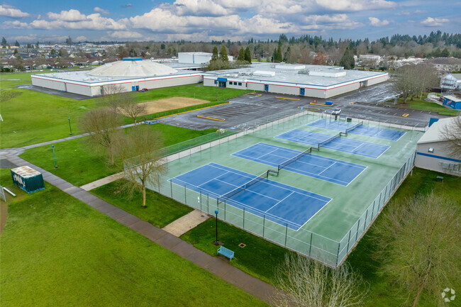 Churchill High School has tennis courts for students to play on in Eugene, Oregon.