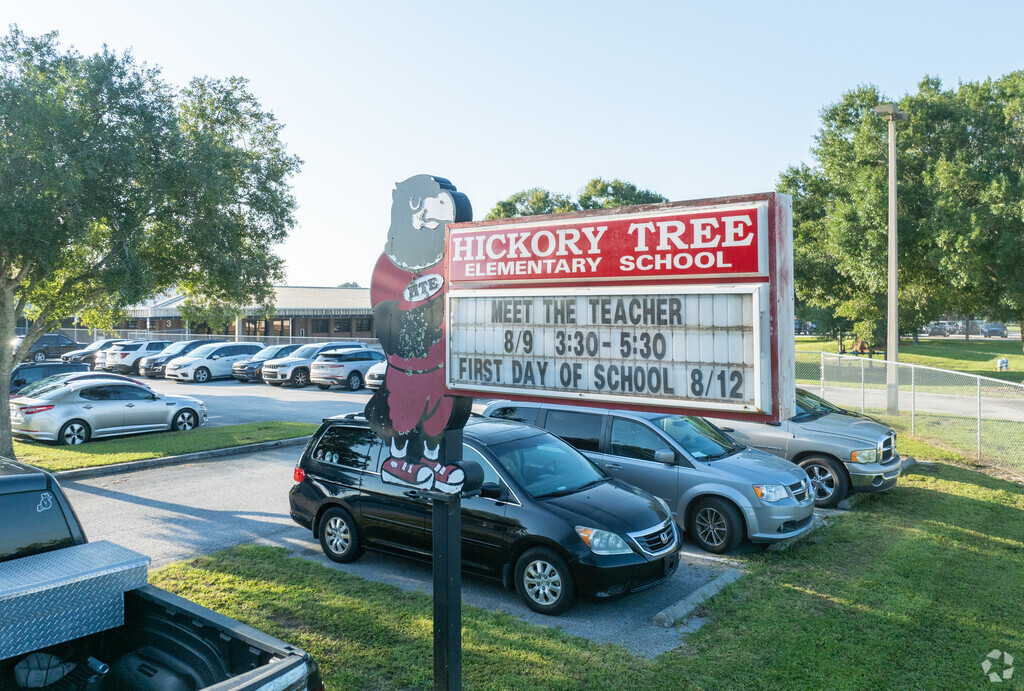 Hickory Tree Elementary School is located at 2355 Old Hickory Tree Rd, St Cloud, FL.