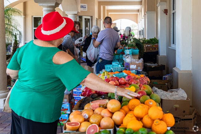 Verona Walk has a weekly farmer's market in the town center.