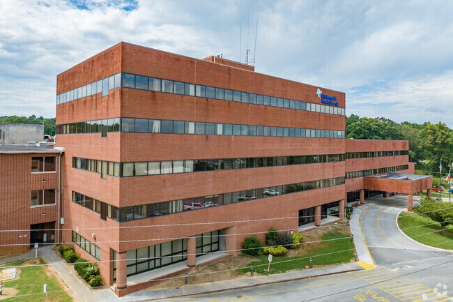 Chi Memorial Hospital is conveniently located in the Fort Oglethorpe neighborhood.