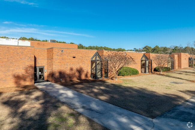 Stockbridge Middle School serves students from 6th to 8th grade.