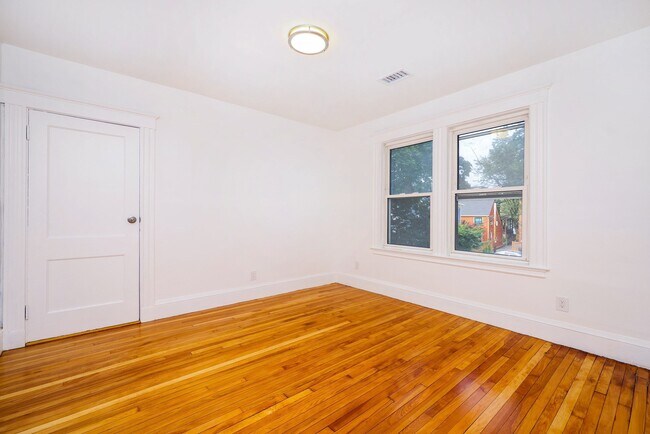 5 Chauncy St unit 2, Cambridge, MA 02138 - photo 2