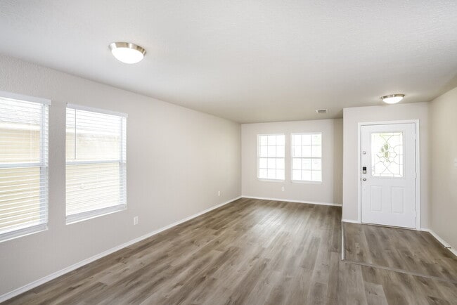 811 Rodeo Ranch, San Antonio, TX 78260 - photo 4