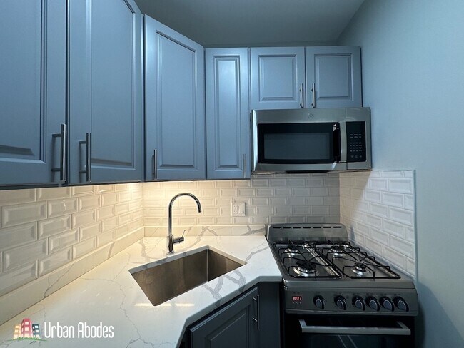 515 W Belmont Ave unit A09C, Chicago, IL 60657 - photo 4