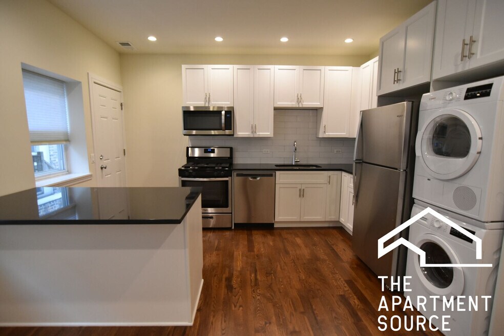 3232 N Clark St unit 2F, Chicago, IL 60657 - photo 1